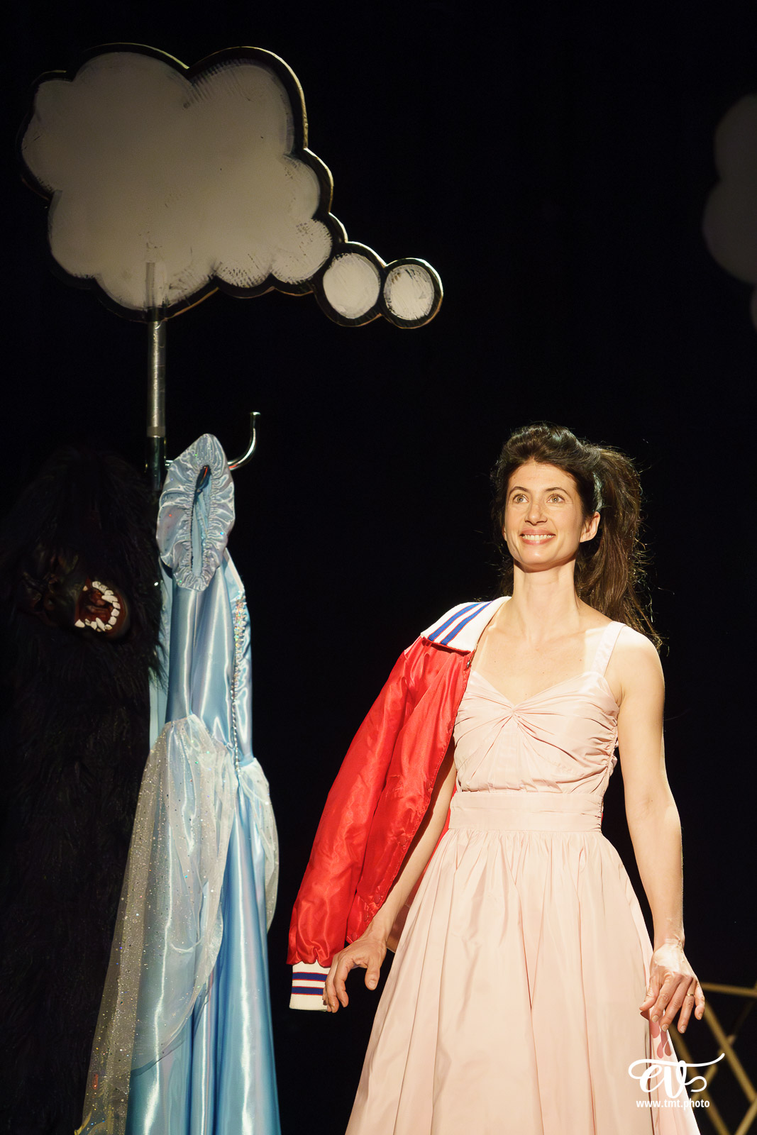 TMTPHOTO DERRIERE LE HUBLOT SE CACHE PARFOIS DU LINGE (LES FILLES DE SIMONE) 019